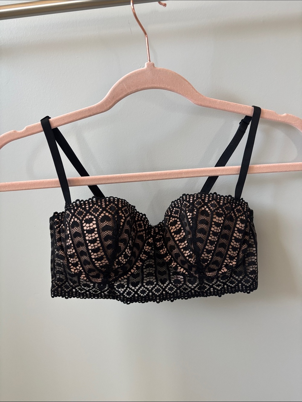 Adore Me Black Lace Longline Strapless Bra with Nude Lining (32D)